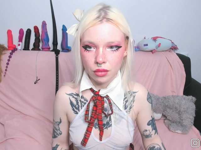 P1nkbutt live cam on BongaCams