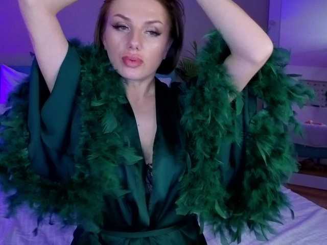 Candyyy1's BongaCams show and profile