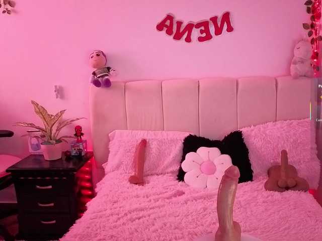 almendra08 live cam on BongaCams