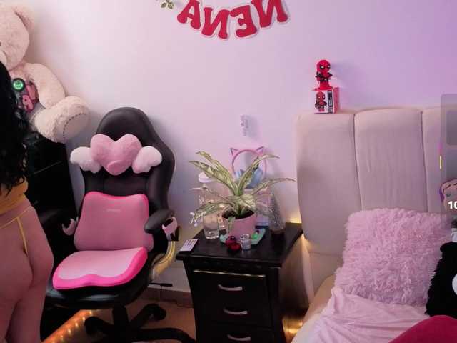 almendra08 live cam on BongaCams