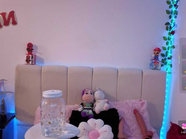 almendra08 live cam on BongaCams
