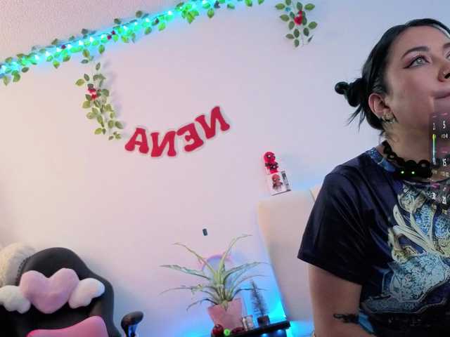 almendra08 live cam preview