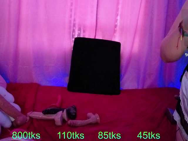 almendra08 live cam on BongaCams