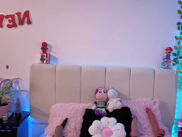 almendra08 live cam preview