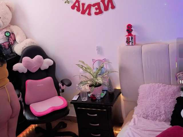 almendra08 live cam on BongaCams