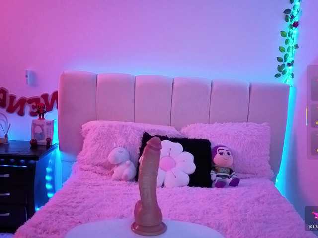 almendra08 live cam on BongaCams