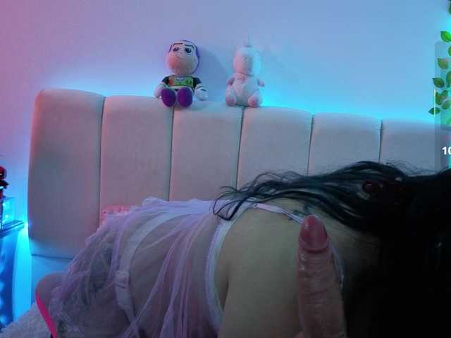 almendra08 live cam on BongaCams