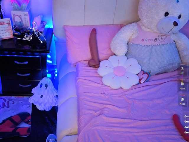 almendra08 live cam on BongaCams
