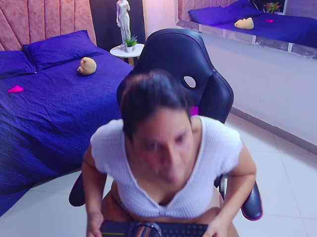 scarlett--joness webcam