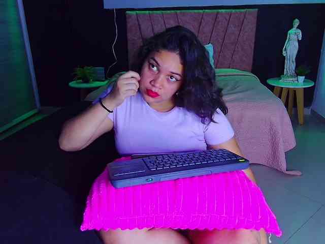 scarlett--joness webcam