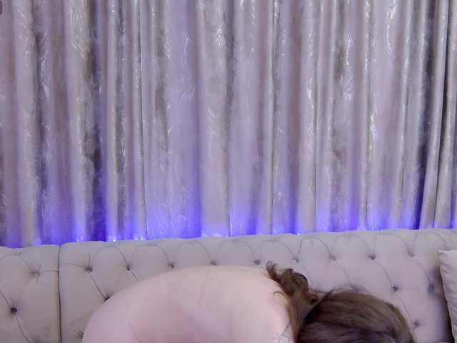 NataliePierce's BongaCams show and profile