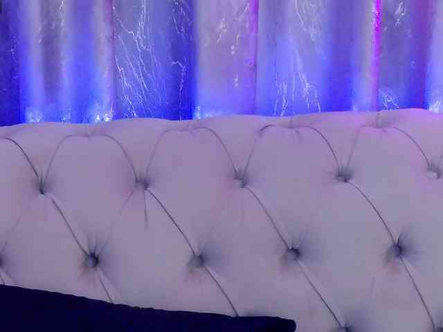 NataliePierce webcam