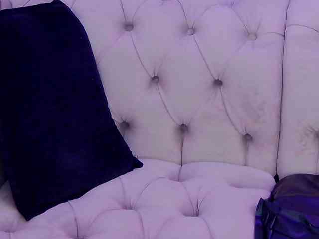 NataliePierce webcam