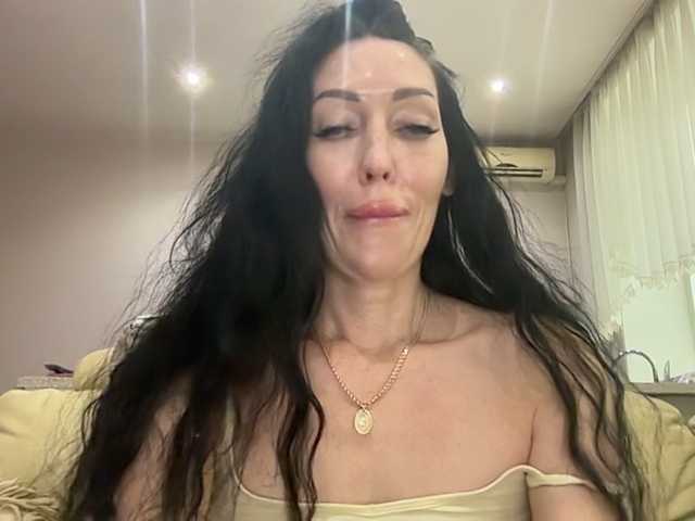 KorolevaQween000 live webcam show