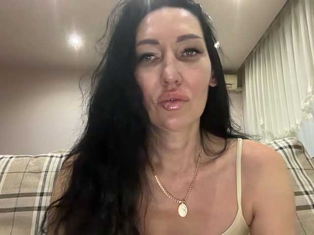 KorolevaQween000 live webcam show