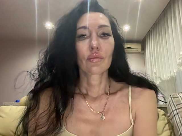 KorolevaQween000 Canlı Cam: BongaCams