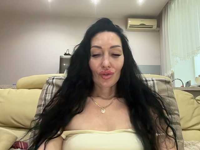 KorolevaQween000 live webcam show