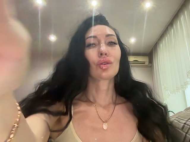 KorolevaQween000 live webcam show