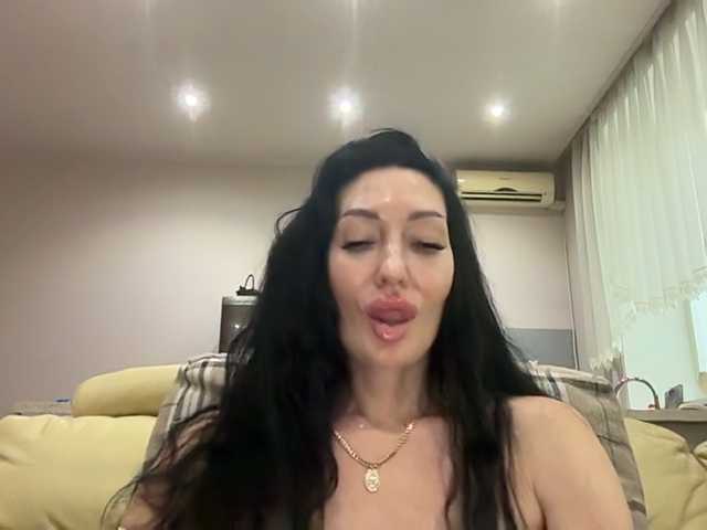 KorolevaQween000 live webcam show