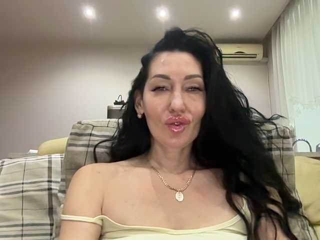 KorolevaQween000 live cam
