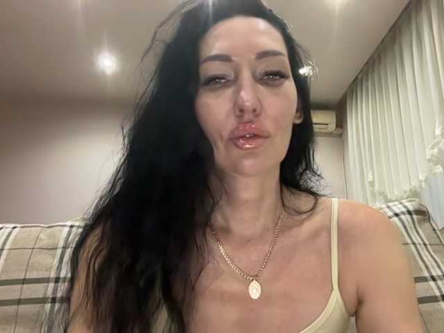 KorolevaQween000 live webcam show