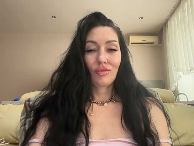 korolevaqween000 live sex show