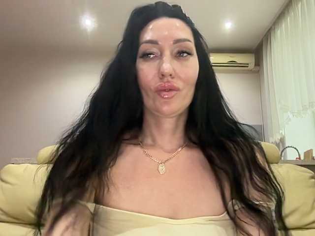 KorolevaQween000 live webcam show