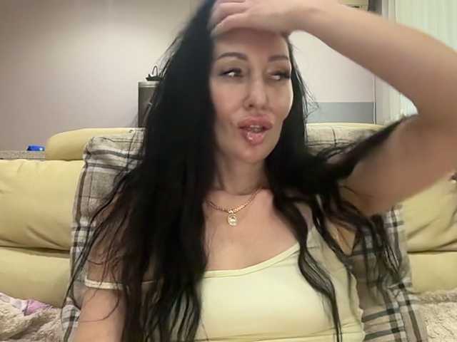 KorolevaQween000 live webcam show