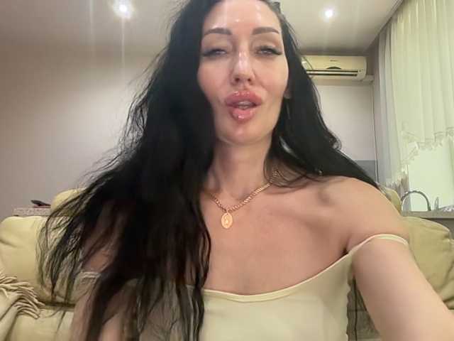 KorolevaQween000 live webcam show