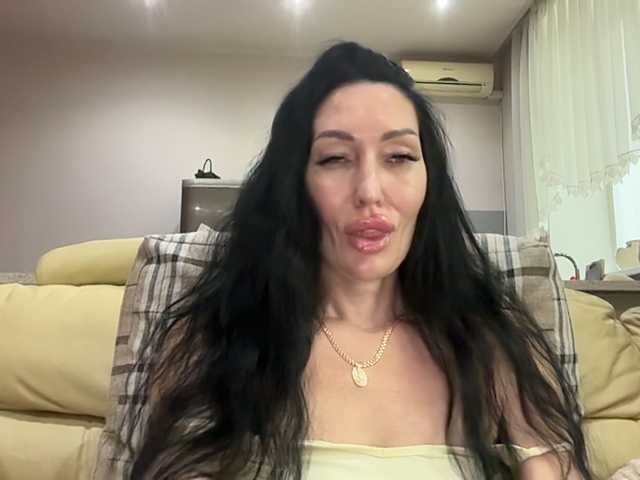 KorolevaQween000 live webcam show