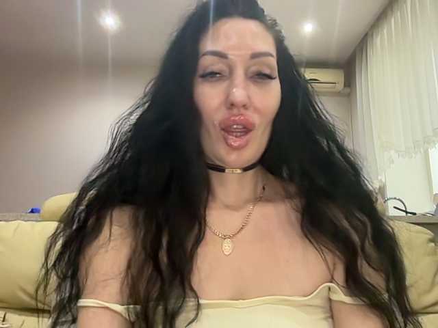 KorolevaQween000 live webcam show
