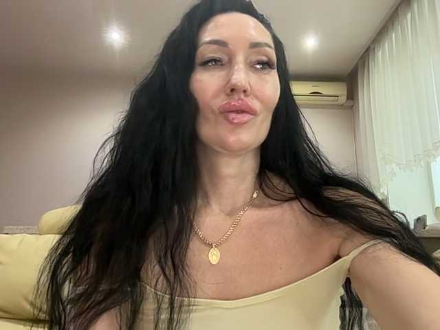 KorolevaQween000 live webcam show