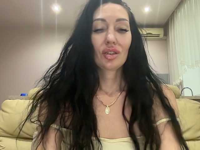 KorolevaQween000 live webcam show