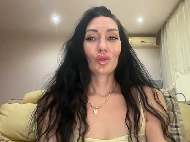 KorolevaQween000 live webcam show