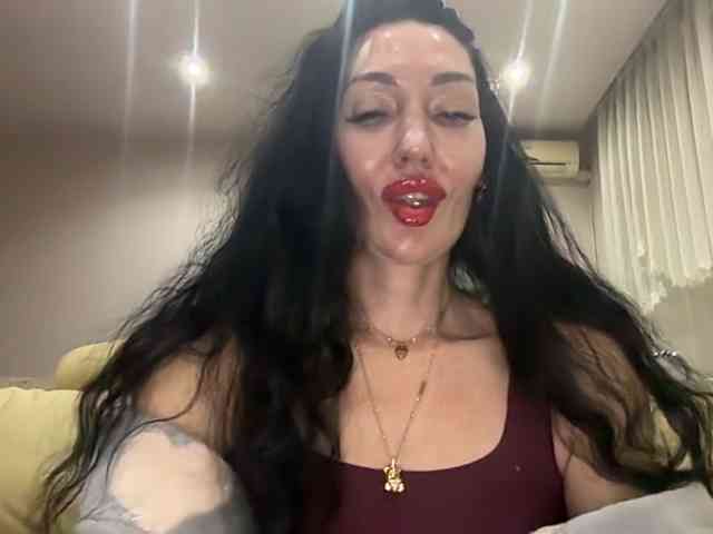 KorolevaQween000 webcam