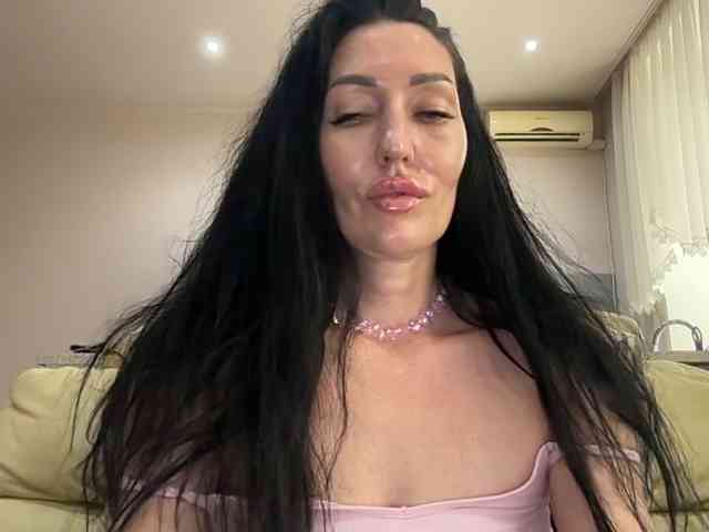 Modelo: KorolevaQween000