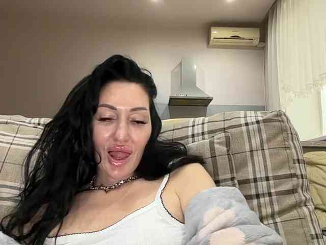 KorolevaQween000 webcam