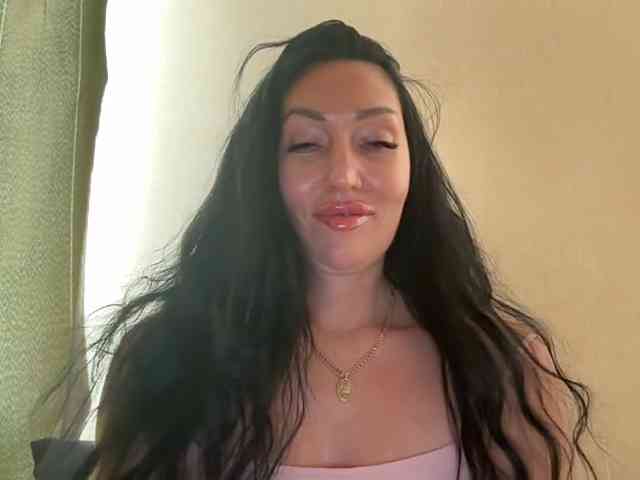 KorolevaQween000 webcam