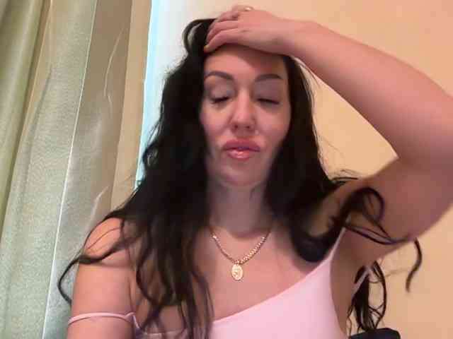 KorolevaQween000 webcam