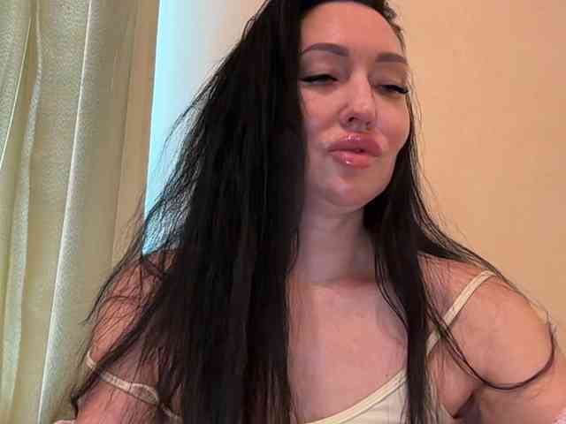 KorolevaQween000 webcam