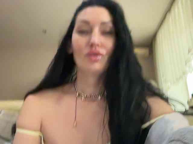 KorolevaQween000 webcam