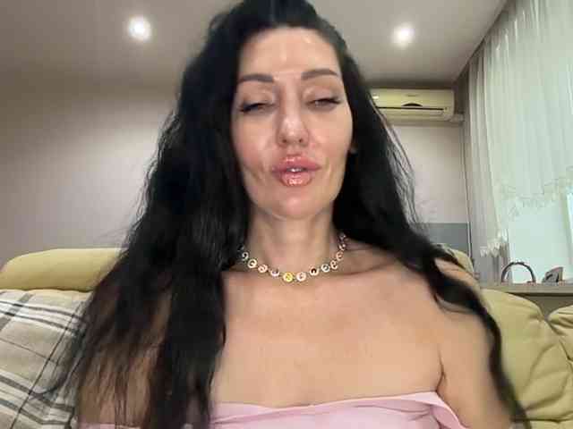 KorolevaQween000 Sex Cam Show