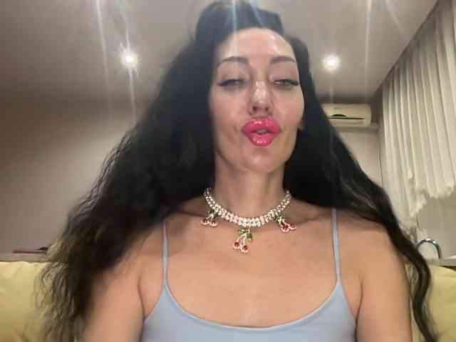 sexy web cam KorolevaQween000