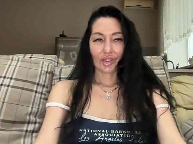 KorolevaQween000 webcam