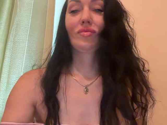 KorolevaQween000 webcam