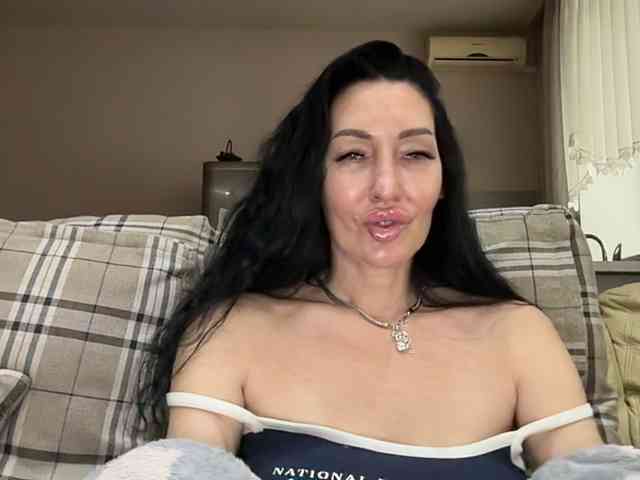 KorolevaQween000 webcam