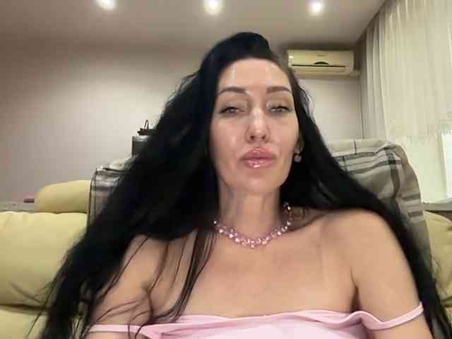 KorolevaQween000 Sex Cam Show