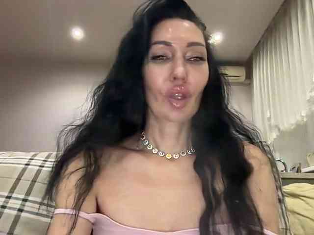 KorolevaQween000 Sex Cam Show