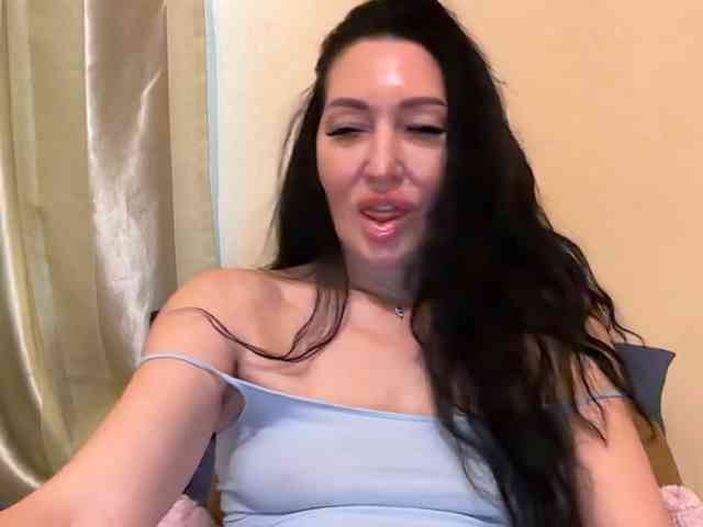 KorolevaQween000 webcam