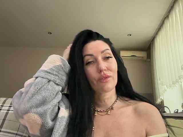 KorolevaQween000 webcam